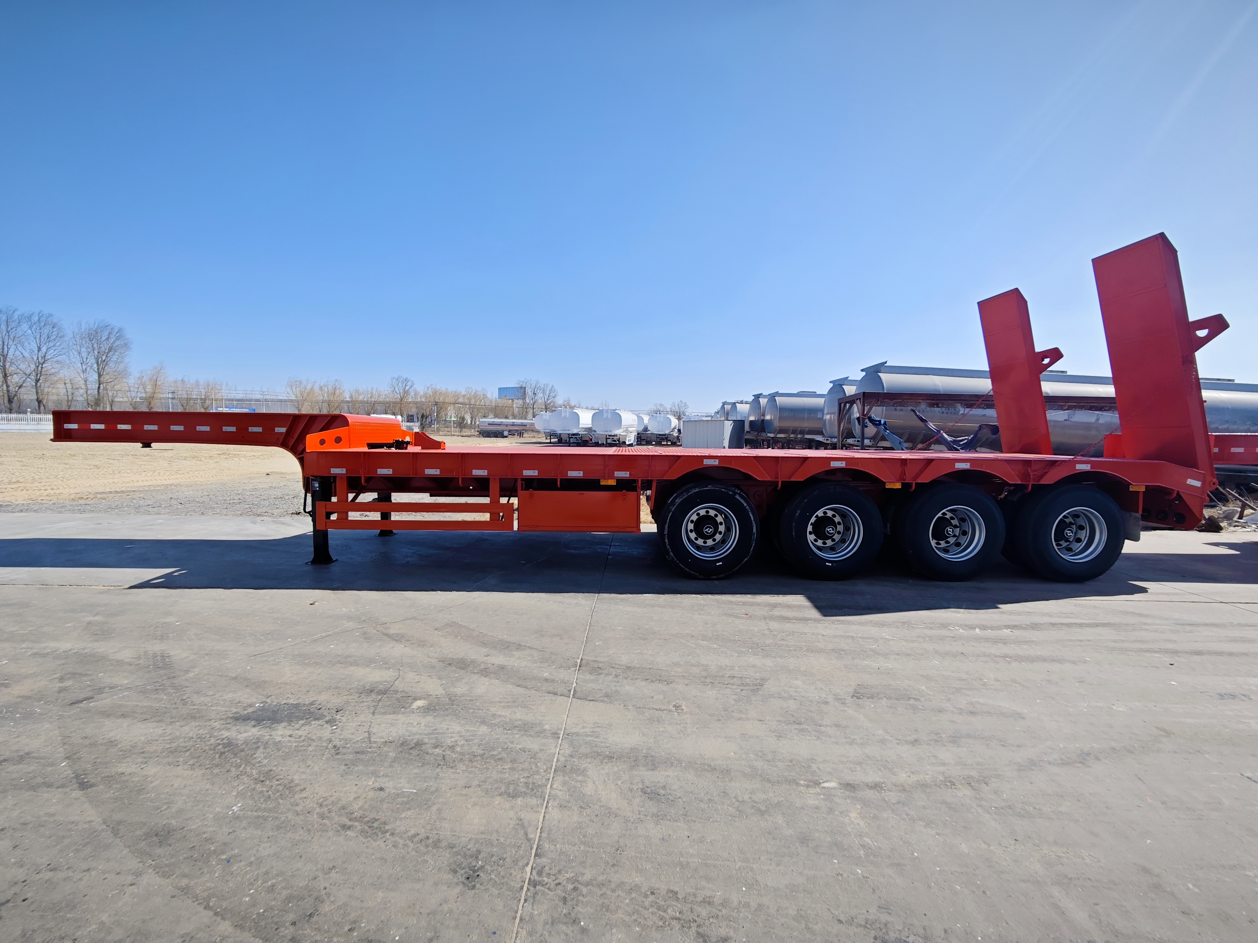 Trailer derun a basso livello si dirige in Kenya, aumentando la logistica locale