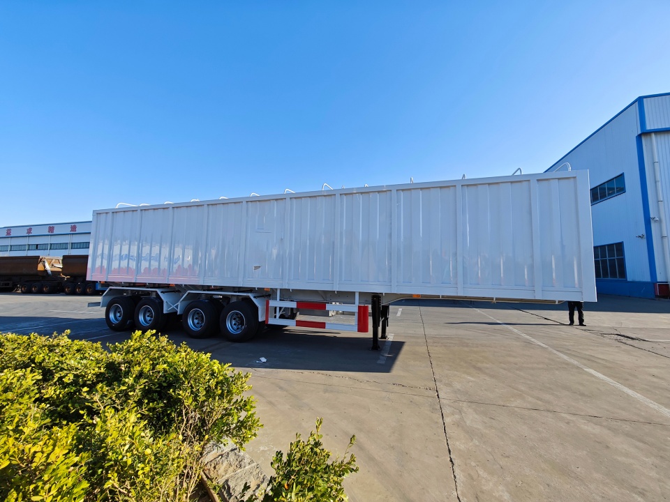 Derun Vehicle Cargo semi-trailer spediti con successo allo Zambia