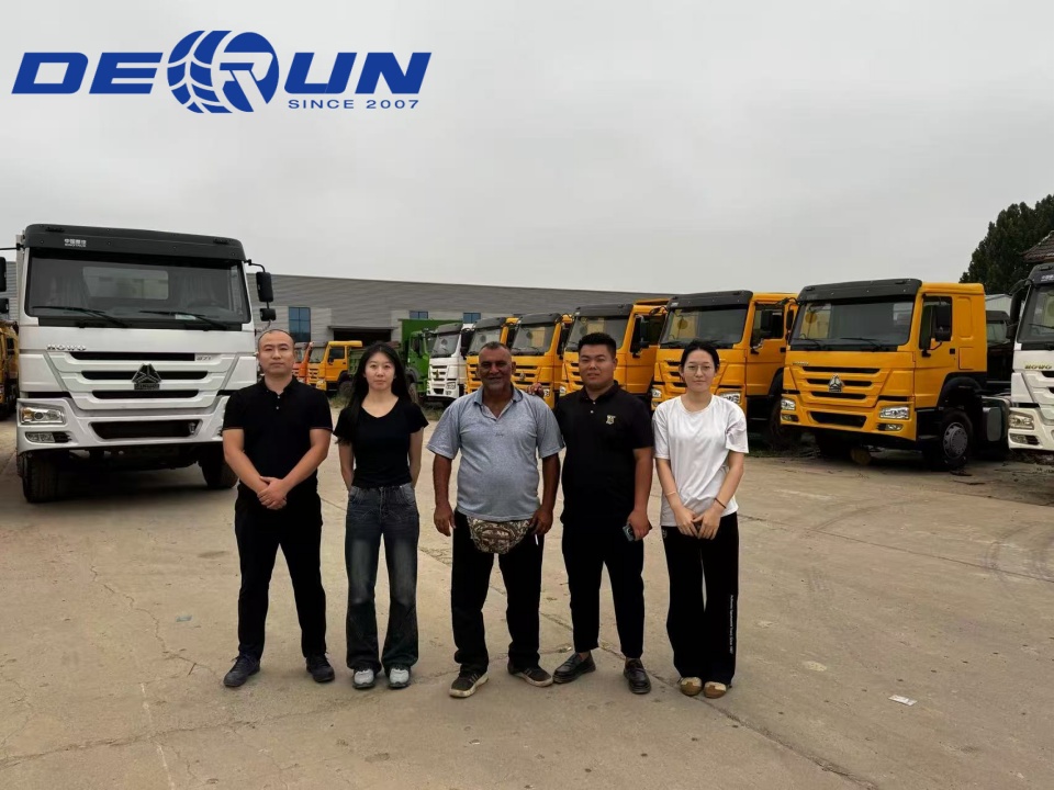 Il cliente Senegal è venuto a visitare la nostra fabbrica di camion usati