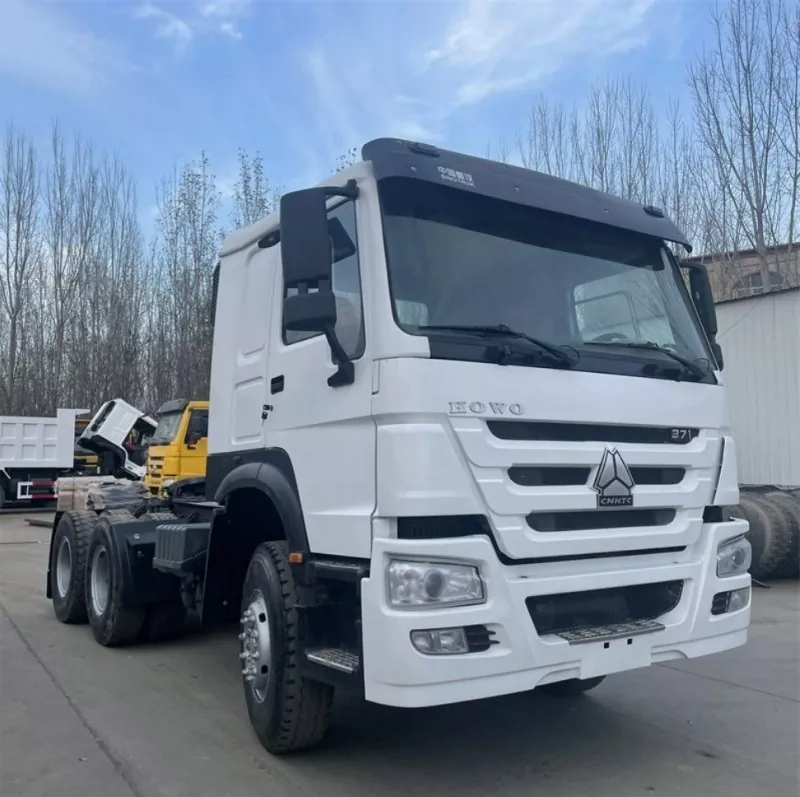 Autocarro trattore Howo 6x4 371HP usato